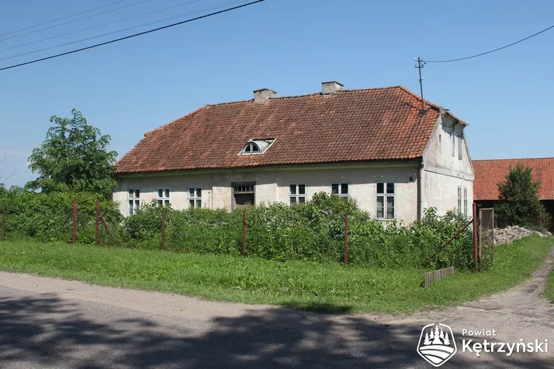 4. Parys, dawna pastorówka, obecnie dom mieszkalny nr 6. Fot. z 2.06.2016 r.